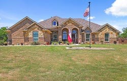 6400 Ridgerock Drive, Sanger, TX 76266