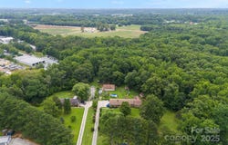 724 Catawba Circle N, Matthews, NC 28104