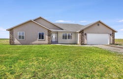 251 Mariposa Cir, Shoshone, ID 83352-6000