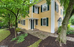 86 WASHINGTON Street, ROCKY HILL, NJ 08553