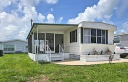 171 4th St West, Nokomis, FL 34275