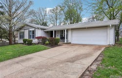 1077 Appalachian Trail, Chesterfield, MO 63017