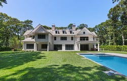 25 Redcoats Lane, North Haven, NY 11963