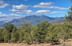 19 La Tierra, Taos, NM 87571