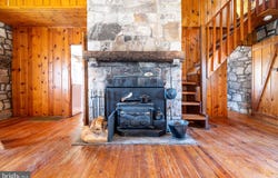 195 N LAWYER DRIVE, STANLEY, VA 22851