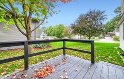 6051 Upper 46th Street N, Oakdale, MN 55128