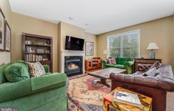 12 HIGGINS COURT, FLEMINGTON, NJ 08822