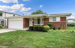 2836 Groves Drive, Sterling Heights, MI 48310
