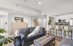 196 Crown Street, New Haven, CT 06511