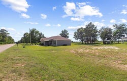 1271 County Road 33, Ashford, AL 36312