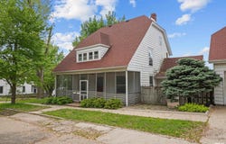 916 7TH Street, Fulton, IL 61252