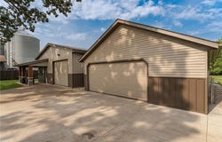 918 Saint Charles Ave, Saint Charles, MN 55972