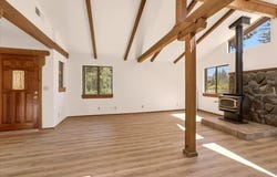 3137 Summit Dr, Mt Shasta, CA 96067-2429