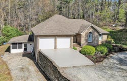 499 Cahas Ln, Boones Mill, VA 24065