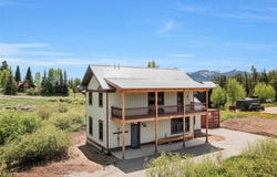 25640 6TH AVENUE, Hahns Peak, CO 80428