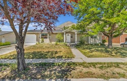 1035 E HILLCREST Dr, Springville, UT 84663