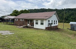 6363 779 Highway, Rockholds, KY 40759