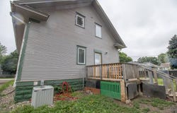 1415 Division St., Hull, IA 51239