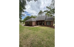 201 Winterset Drive, Starkville, MS 39759