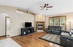 602 Brentwood Pl, Andover, KS 67002