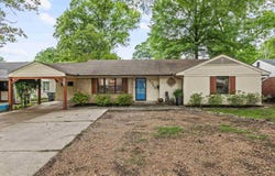 1095 S PERKINS Rd, Memphis, TN 38117