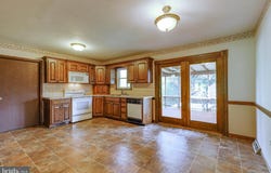 960 FURNACE HILLS PIKE, LITITZ, PA 17543