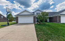 11412 River Falls Dr, Louisville, KY 40272