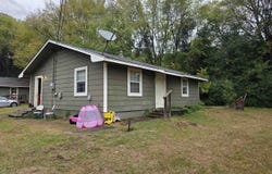 300 Walnut, Naples, TX 75568