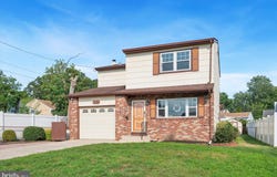 1033 W FRONT STREET, GLENDORA, NJ 08029