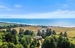 210 Surfsound Dr, Smith Rive, CA 95567
