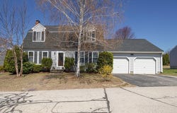 16 Old Orchard Way, Manchester, NH 03103