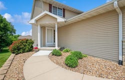 3516 Stoneview Circle, Cedar Rapids, IA 52404