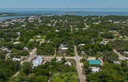 173 7th St, Apalachicola, FL 32320