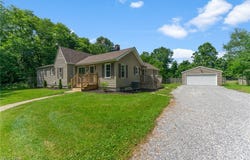 5843 Fairlawn Avenue, Hubbard, OH 44425