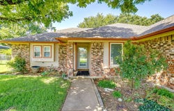 212 Marie Court, Joshua, TX 76058