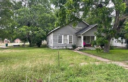 801 E Limestone Avenue, Mart, TX 76664