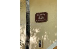 191 Lakeview Dr, Weston, FL 33326