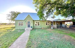 1501 Bishop St, Robert Lee, TX 76945