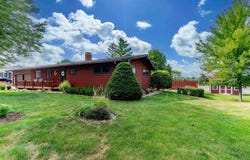 309 E H Avenue, Grundy Center, IA 50638