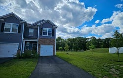 38 PEREGRINE WAY, BURLINGTON, NJ 08016