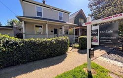 74 NE SACRAMENTO ST, Portland, OR 97213