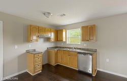 3288 Parker Blvd, Kodak, TN 37764