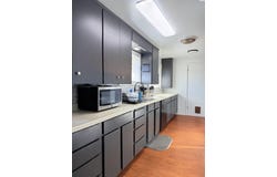 1326 W 4th Ave, Kennewick, WA 99336