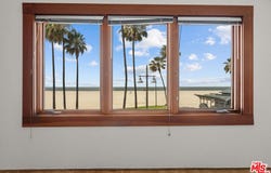 8 Brooks Ave, Venice, CA 90291