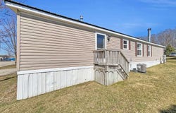 8435 Quill Dr, Fenton, MI 48430
