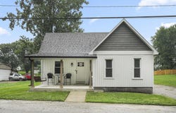 1007 W Quincy Street, Garrett, IN 46738-1230