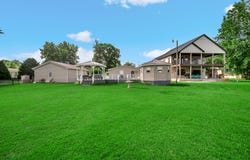6877 S State Road 10, Knox, IN 46534