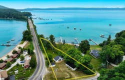 8489 S Glen Lake Road, Glen Arbor, MI 49636