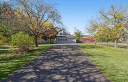 9925 NE HILLVIEW Ct, Newberg, OR 97132