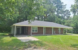 106 Wacona Dr., Waycross, GA 31501